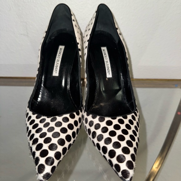 Manolo Blahnik pony hair polka dot pumps 40.5 - Picture 1 of 5